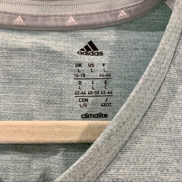 ✨ Adidas Mint Green Climalite V-Neck T-Shirt - L - Picture 3 of 7